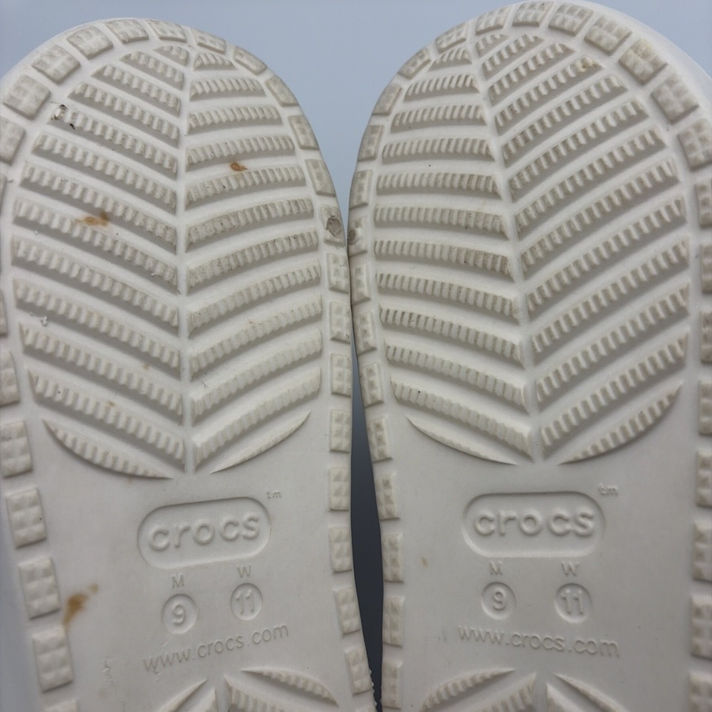 Crocs Classic Slip-On Lined Clogs Mens 9/Womens 11 Off White Christmas Jibbitzs - Picture 15 of 16